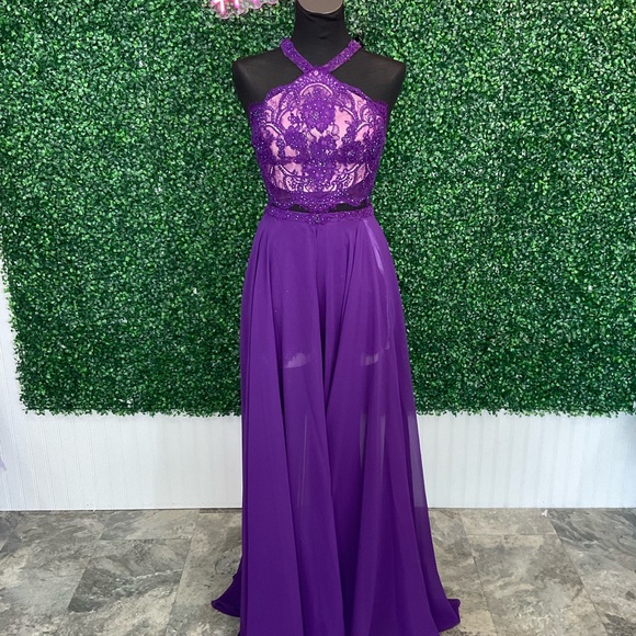 Elegant Purple Lace Halter 2 Piece Gown